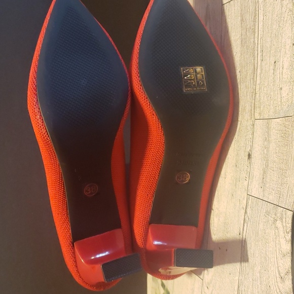 Red Heeled Slip-on Ankle Boots Size 38 - NWOT - Picture 4 of 11